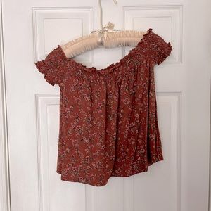 American Eagle off the shoulders floral rust top